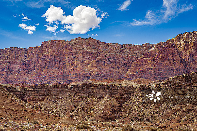 李氏渡口附近的朱红悬崖图片素材