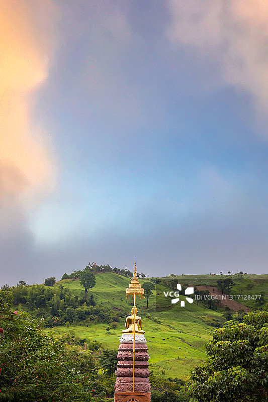 佛像是佛教徒用以表达敬意的佛教先知象征图片素材