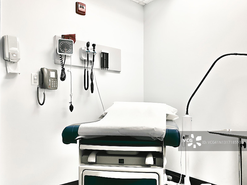 医生办公室的检查台图片素材