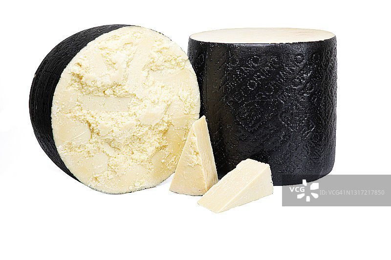 意大利佩科里诺罗马诺奶酪照片：咸味绵羊奶酪，颗粒感强，带有黑色外壳图片素材