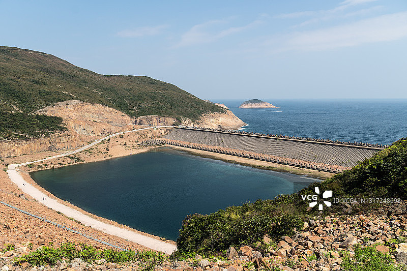 中国香港西贡区的高流湾水库大坝图片素材