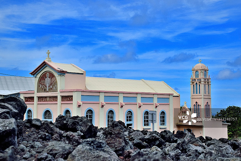 留尼汪岛富尔奈斯火山附近的圣罗斯熔岩圣母教堂图片素材