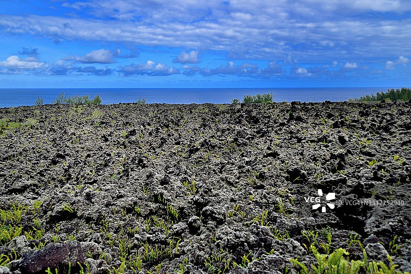 留尼汪岛：富尔奈斯火山周围，火山熔岩流向“Grand Brûlé”海域图片素材