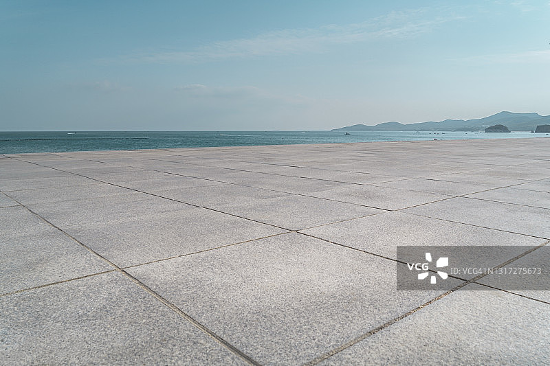 日落时分的海边空地图片素材