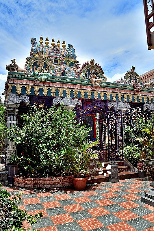 留尼汪岛圣但尼的印度阿什塔拉克希米和萨普塔玛塔神庙图片素材