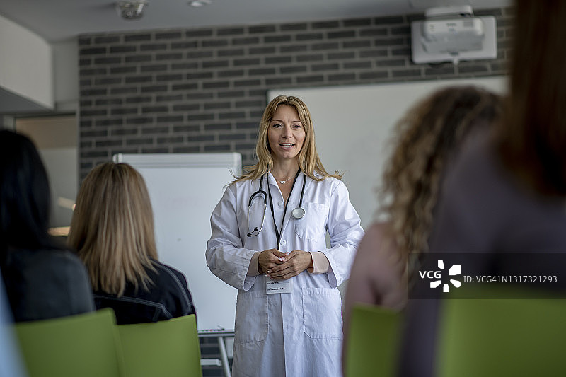 团体心理健康咨询图片素材