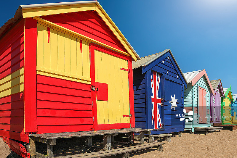 澳大利亚墨尔本布莱顿海滩的沙滩小屋图片素材