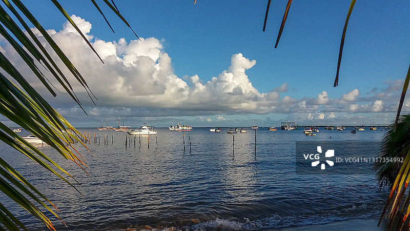 远处的船只图片素材