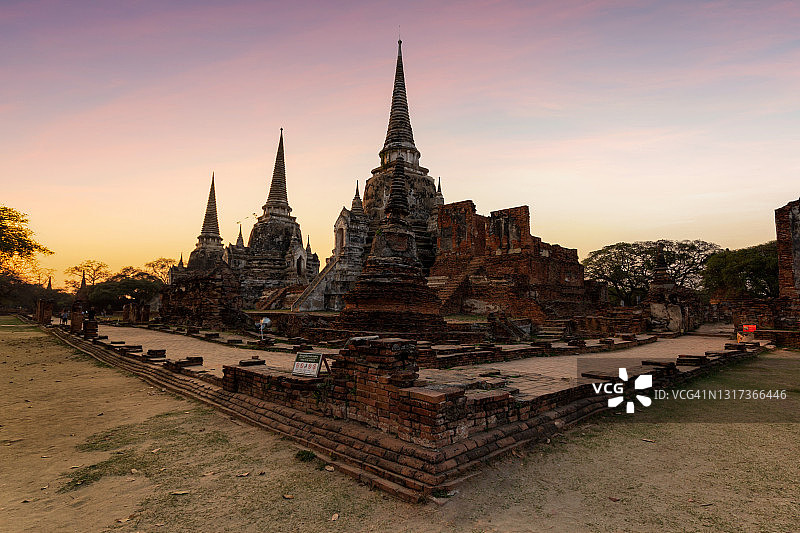 阿瑜陀耶历史公园的Wat Phra Si Sanphet寺古遗址图片素材
