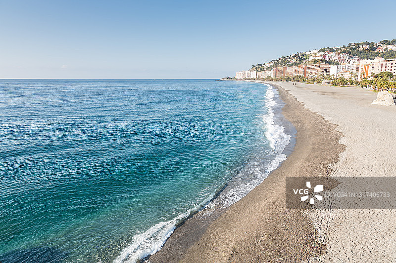 阿尔穆涅卡尔的海滩与城镇风光图片素材