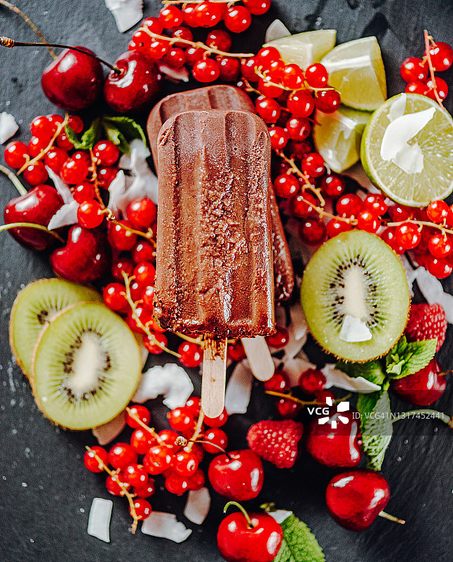 纯素自制巧克力冰棒图片素材