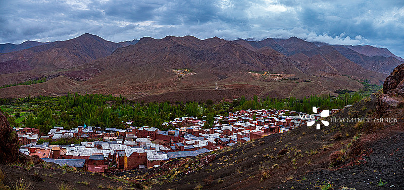 伊朗伊斯法罕省阿比扬奈红土村图片素材