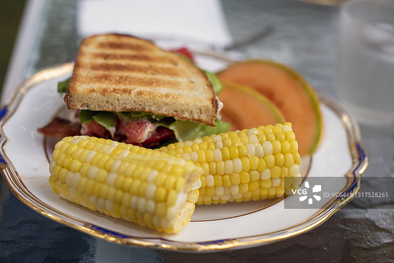 餐盘美食特写图片素材