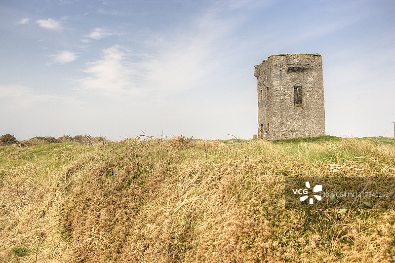 爱尔兰的古代塔楼遗址图片素材