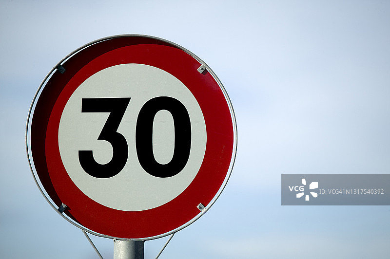欧洲的限速标志图片素材