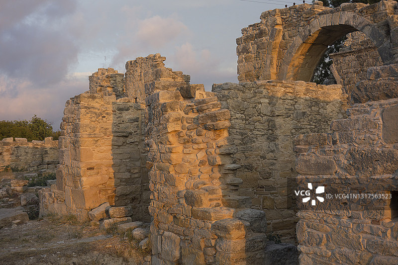 佩伦德里村圣十字修道院，塞浦路斯特罗多斯山区的一座14世纪教堂图片素材