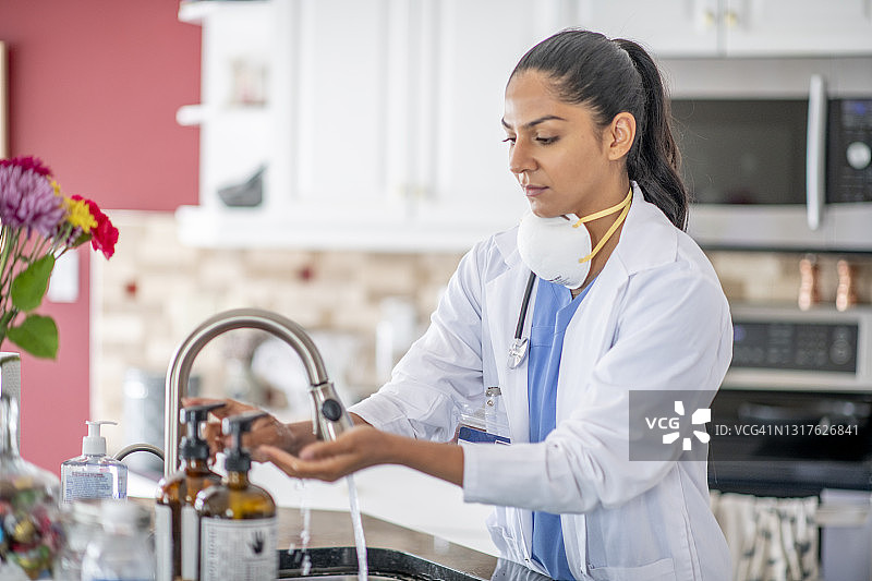 医护人员洗手图片素材