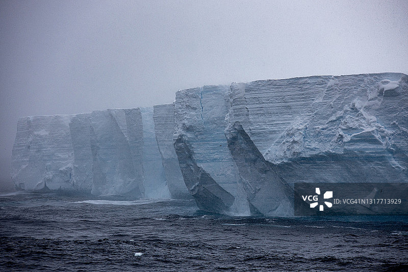 在南极的冰山图片素材