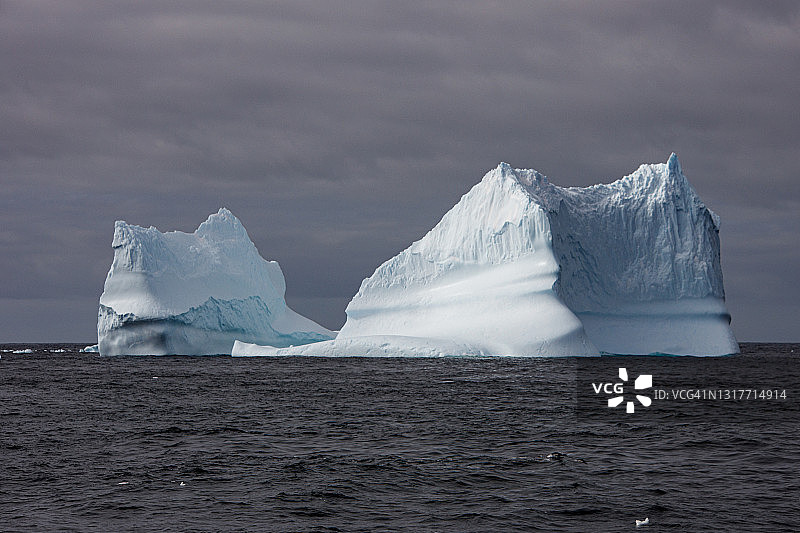 在南极的冰山图片素材