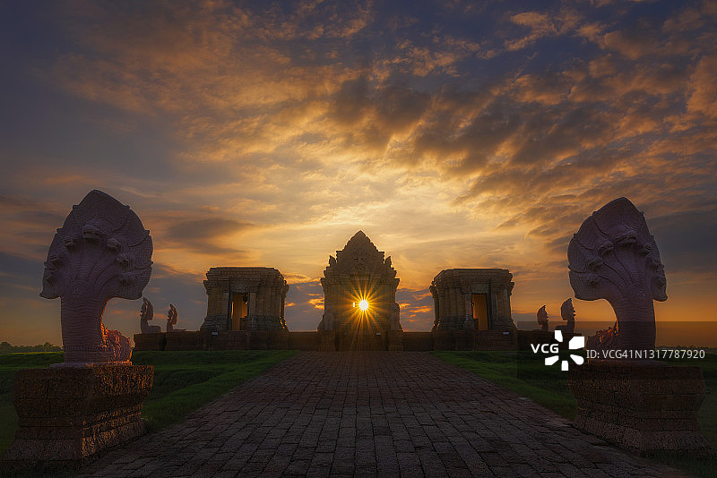 泰国阿姆纳特查隆的古代高棉风格寺庙图片素材