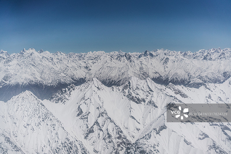 飞机上拍摄的喜马拉雅山脉和喀喇昆仑山脉雪景图片素材