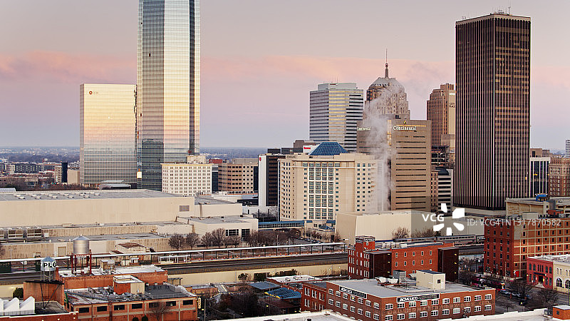 俄克拉荷马州俄克拉荷马市砖镇日出市中心航拍图片素材