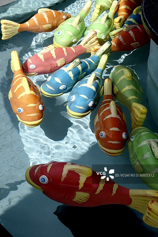 逆流而上图片素材