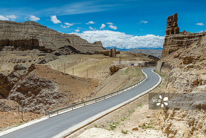 西藏的札达土林图片素材