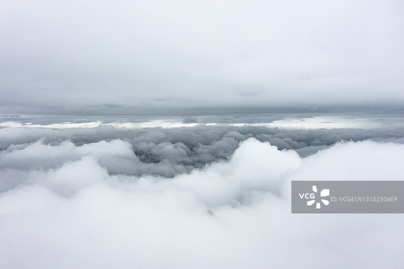 云海无人机视角图片素材