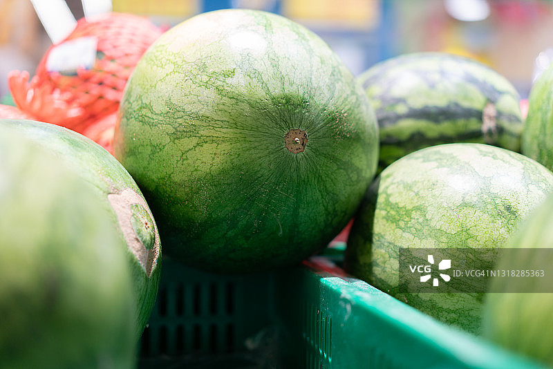 完整未切的西瓜图片素材