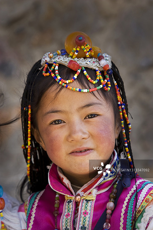 中国藏族小女孩肖像图片素材