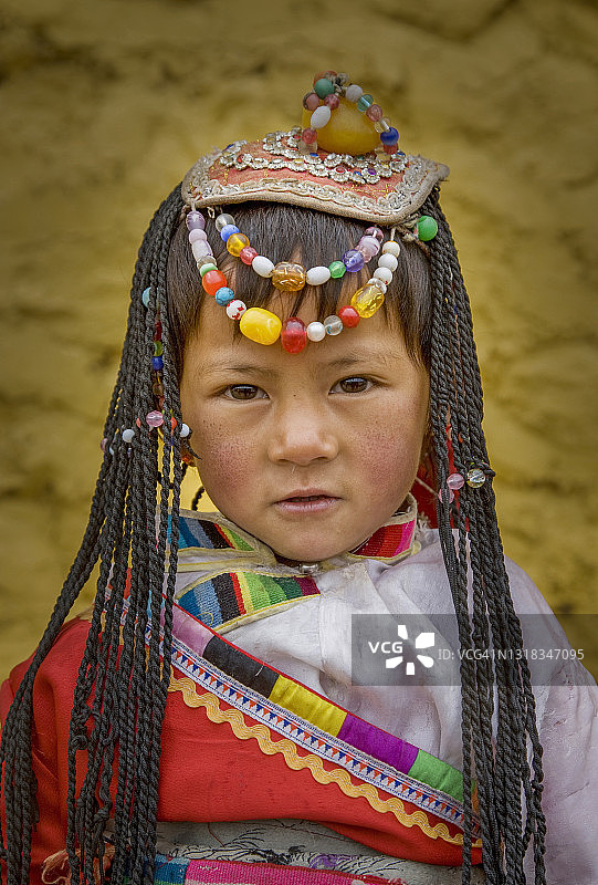 中国藏族小女孩肖像图片素材
