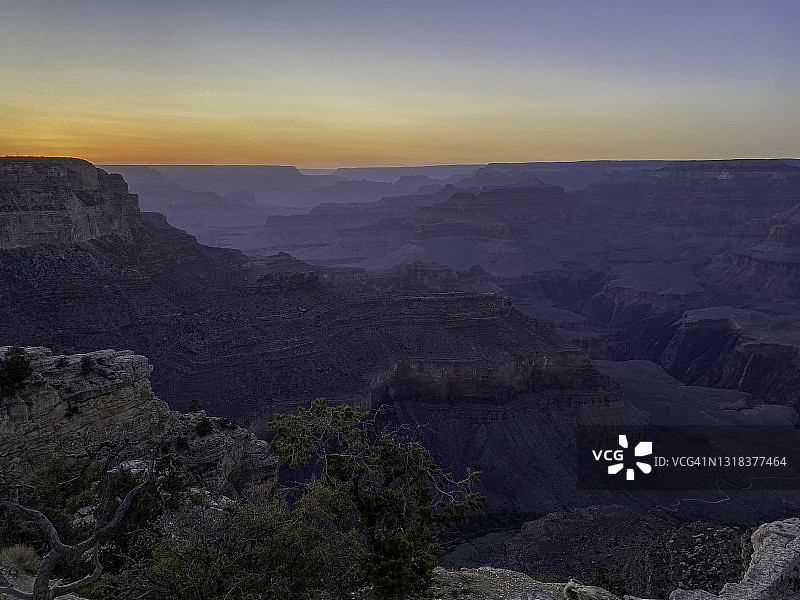 大峡谷南缘沙漠景观日落图片素材