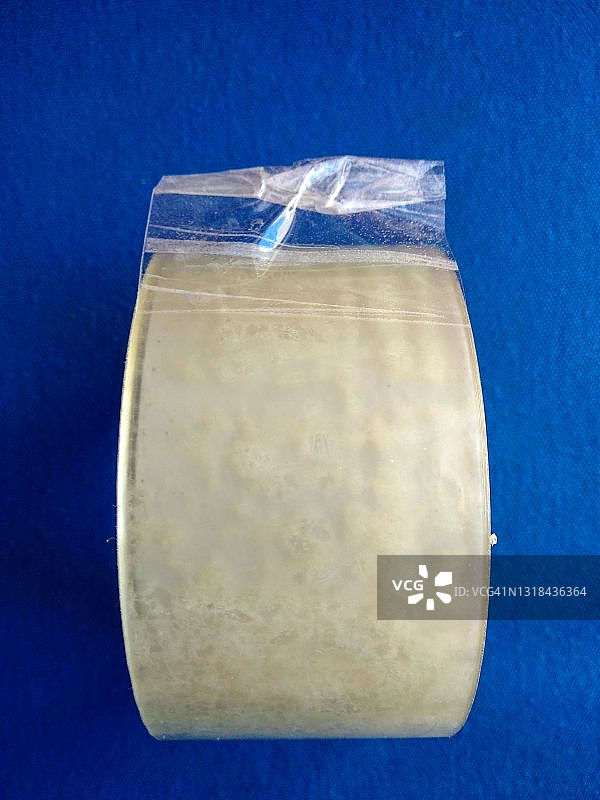 一卷透明胶带图片素材