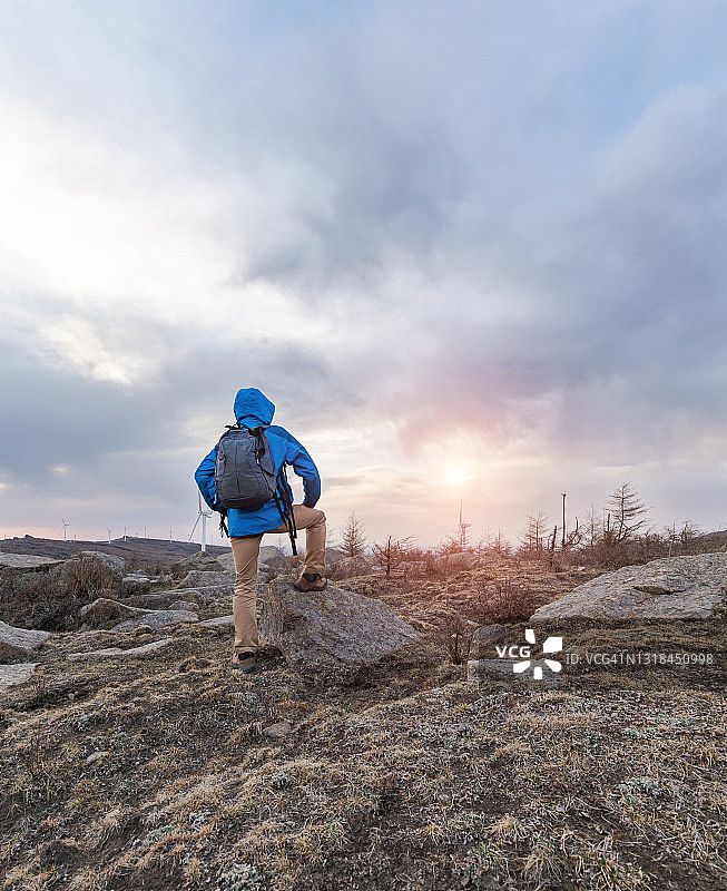 荒野徒步图片素材