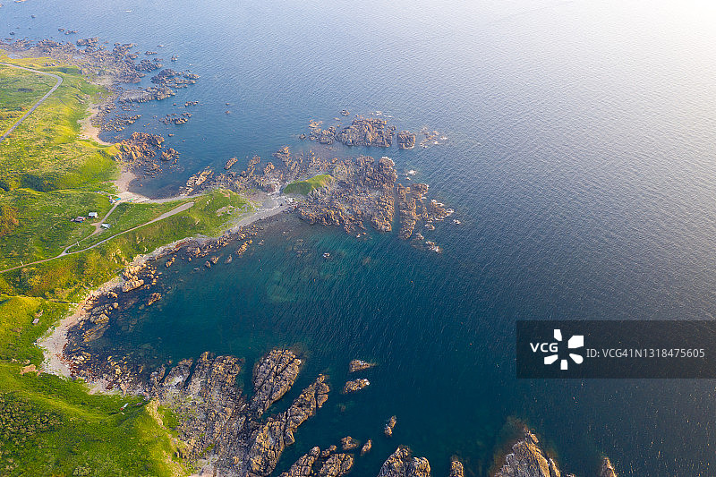 日本秋田县男鹿市海岸线鸟瞰图图片素材