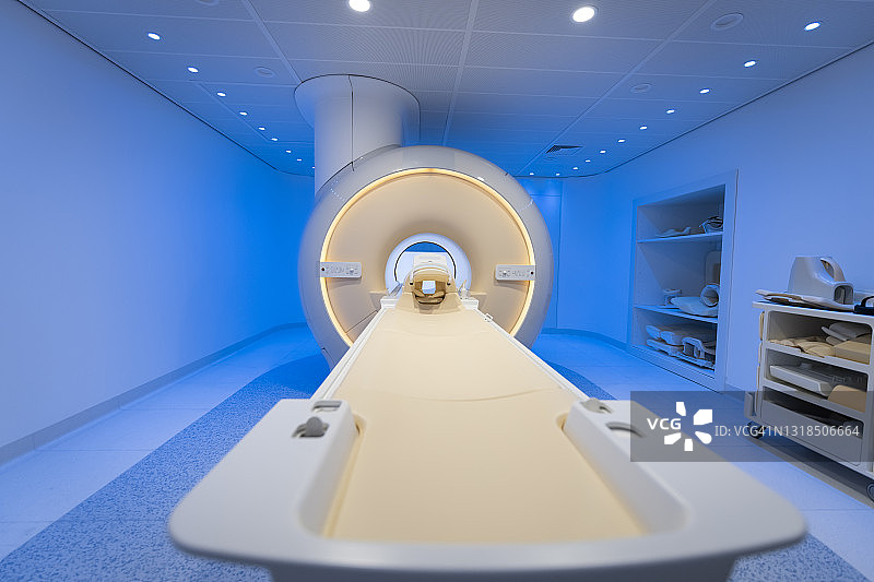 医院里的核磁共振扫描仪图片素材