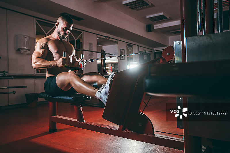 划船机锻炼图片素材