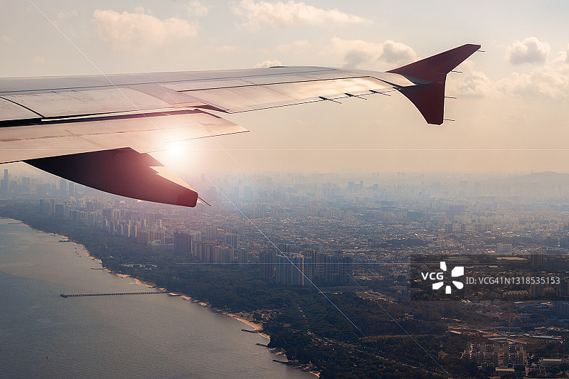 从飞机上俯瞰新加坡图片素材