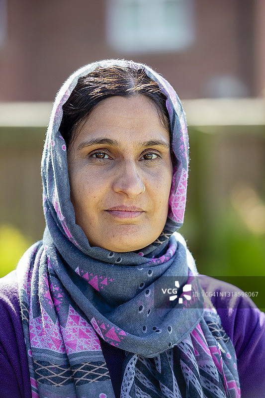 沐浴在阳光下图片素材