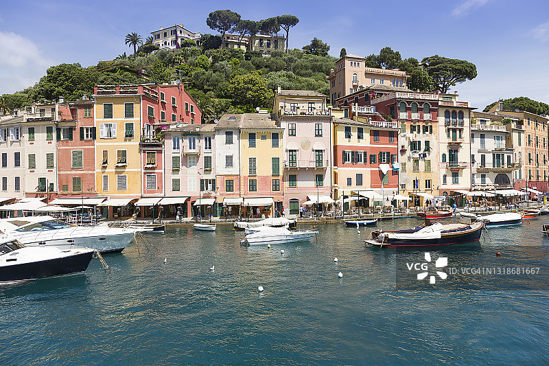 意大利 Portofino 港口色彩鲜艳的房屋图片素材