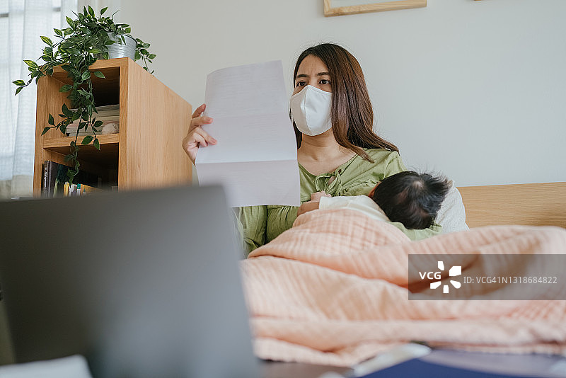 女性家庭理财图片素材