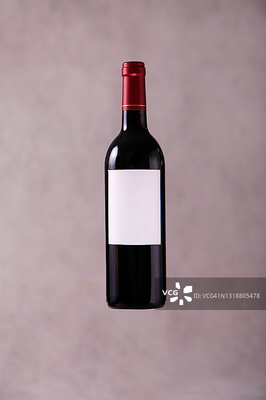 红酒瓶特写图片素材
