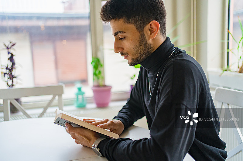 模拟阅读器图片素材