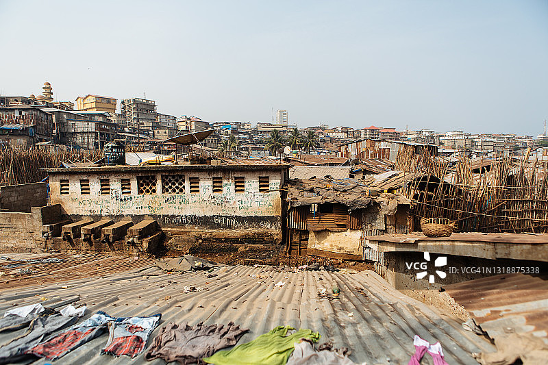 城市非正式居民区自建房屋景观图片素材