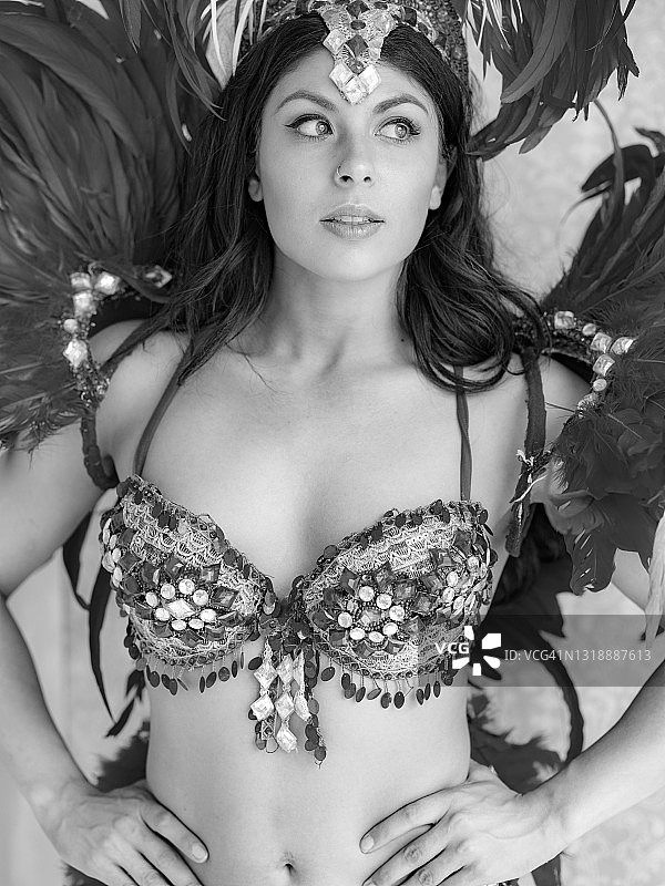 准备好上台的嘉年华女郎图片素材