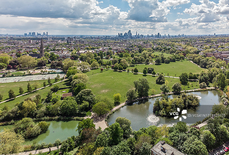 伦敦克利索尔德公园、哈克尼和新斯托克圣玛丽教堂图片素材