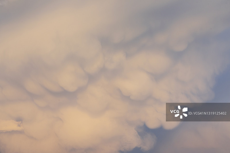 乳状云图片素材