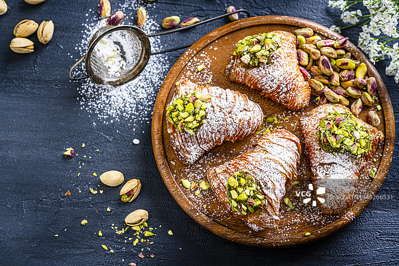 意大利酥皮糕点图片素材