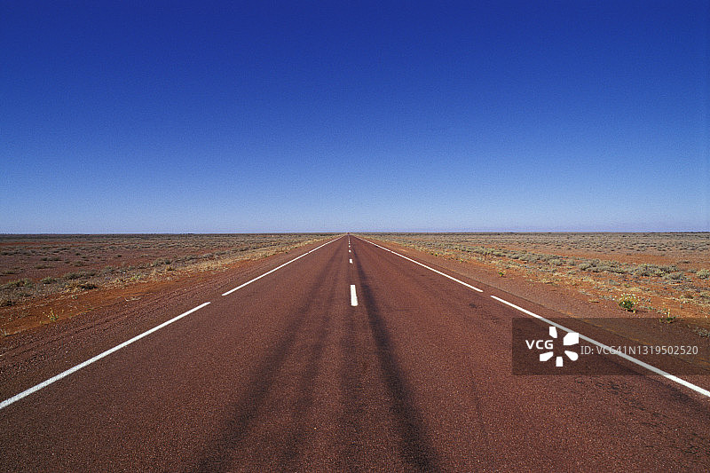 澳大利亚内陆的公路延伸段图片素材